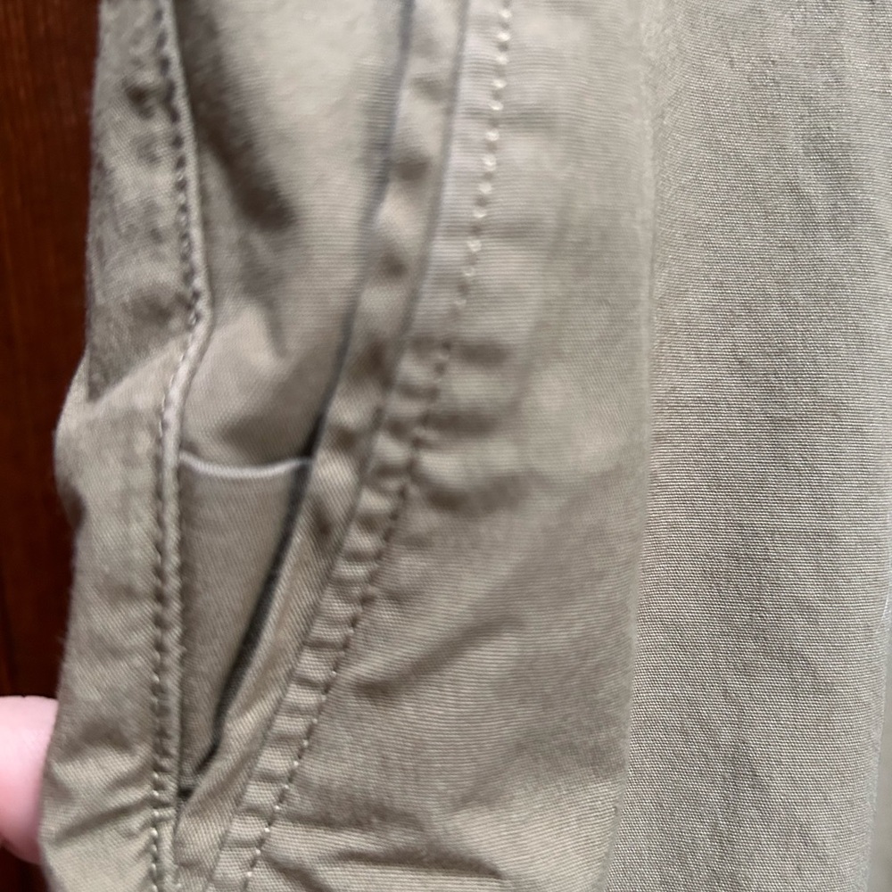 Dockers Men's Khaki Cargo Shorts - Picture 6 of 12